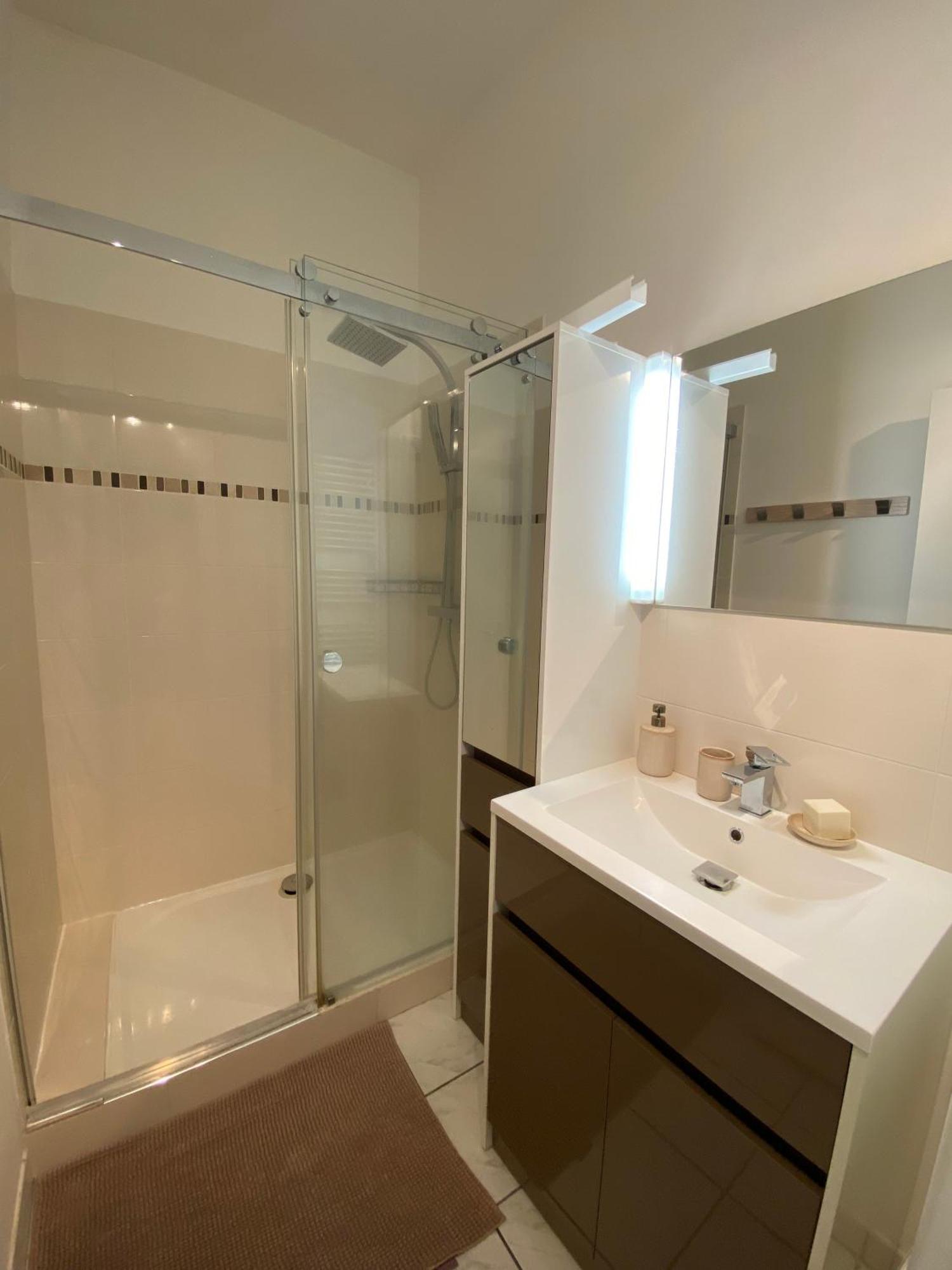 Etablissement 3 Etoiles Avec Ascenseur, 3 Appartements Lumineux Vue Port Avec Balcon, 200M De La Mer, Wifi Fibre, Tous Service Inclus Dieppe Exteriér fotografie